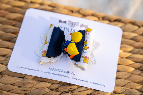 Scallop Kiarah Bow (Large) - OOAK Dilly Duck